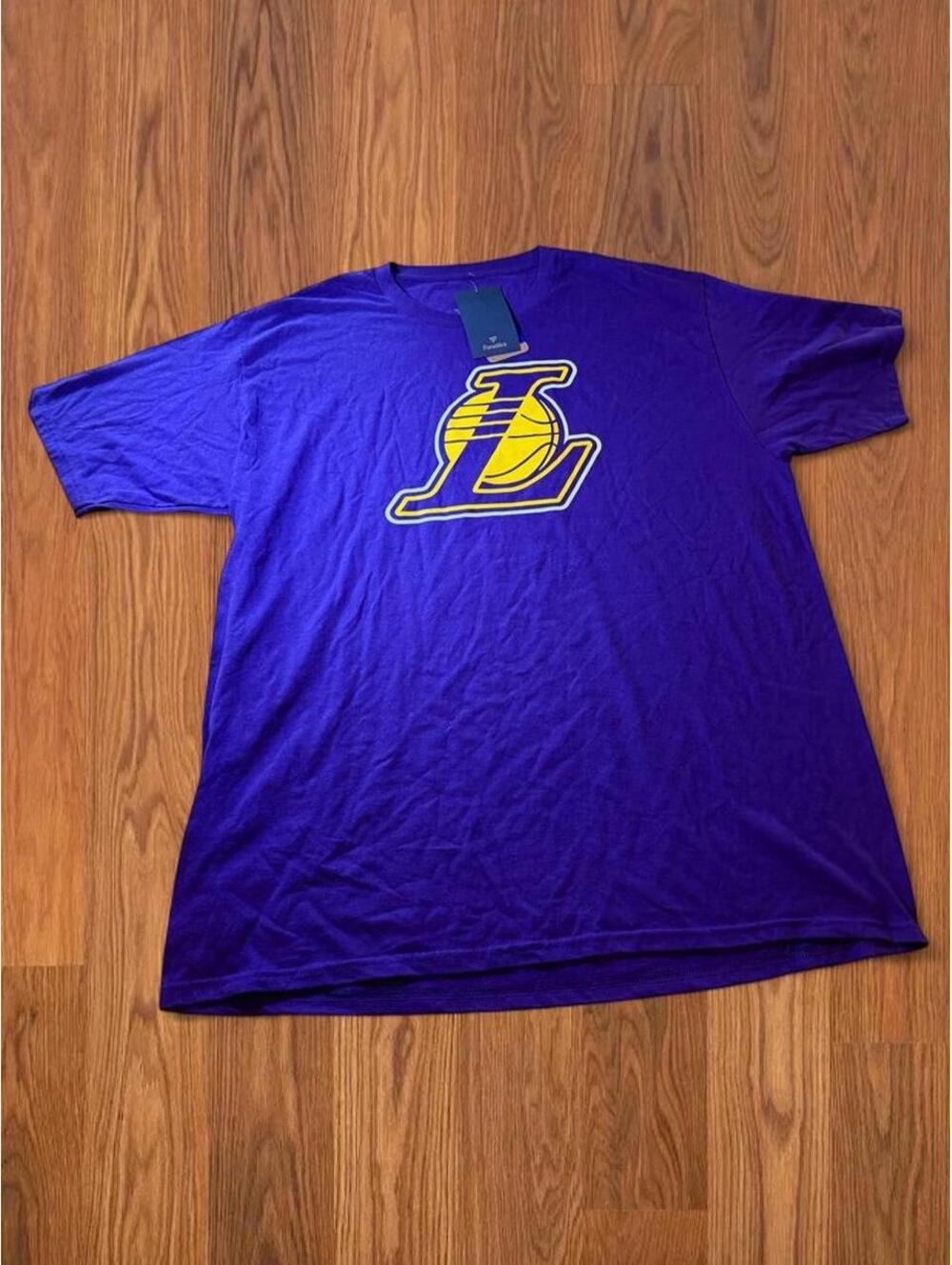 NWT'S NBA Men's Los Angeles Lakers Purple T-Shirt - Size XL